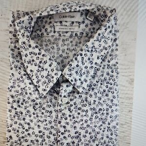 Calvin Klein Men's Black and White Patterned Shirt